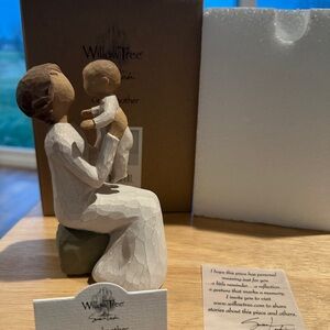 Willow Tree Grandmother and Child Sculpture - Cream and Brown